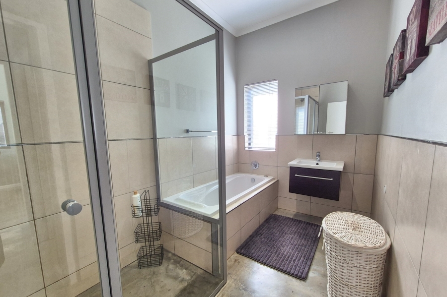 3 Bedroom Property for Sale in Kelderhof Country Village Western Cape